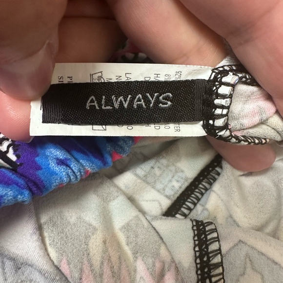 Always Colorful Patterned plus Leggings - Picture 5 of 5